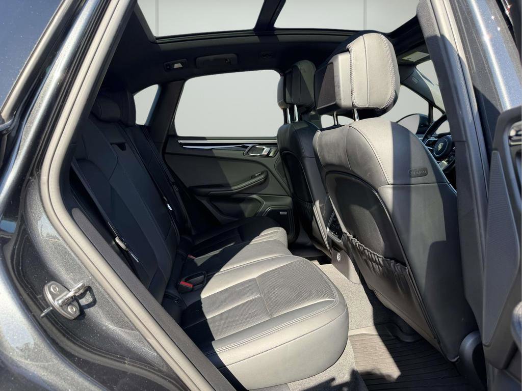 Used 2019 Porsche Macan S image 11