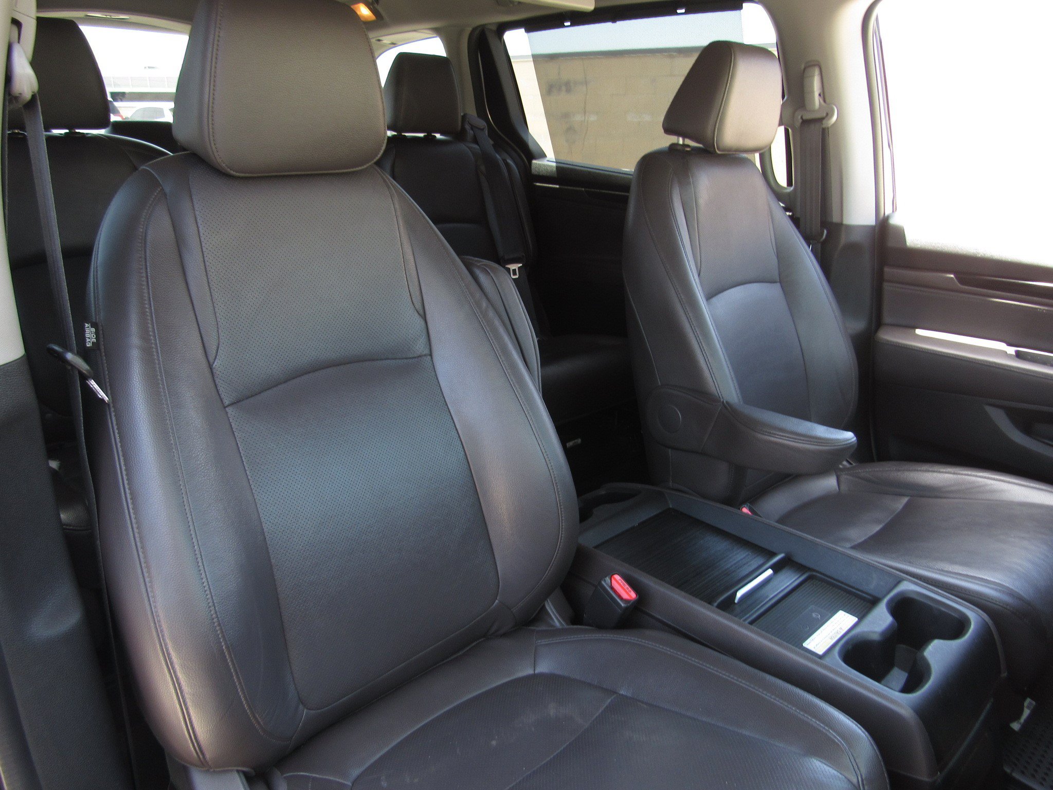 Used 2018 Honda Odyssey Elite image 11