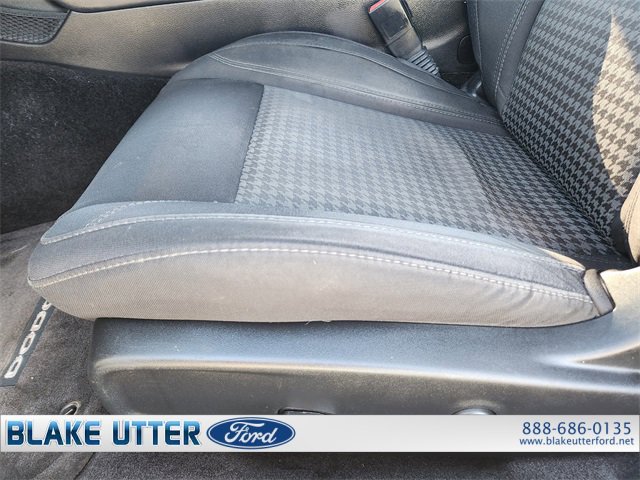 Used 2015 Dodge Challenger SXT w/ Super Sport Group (SS/T) image 22