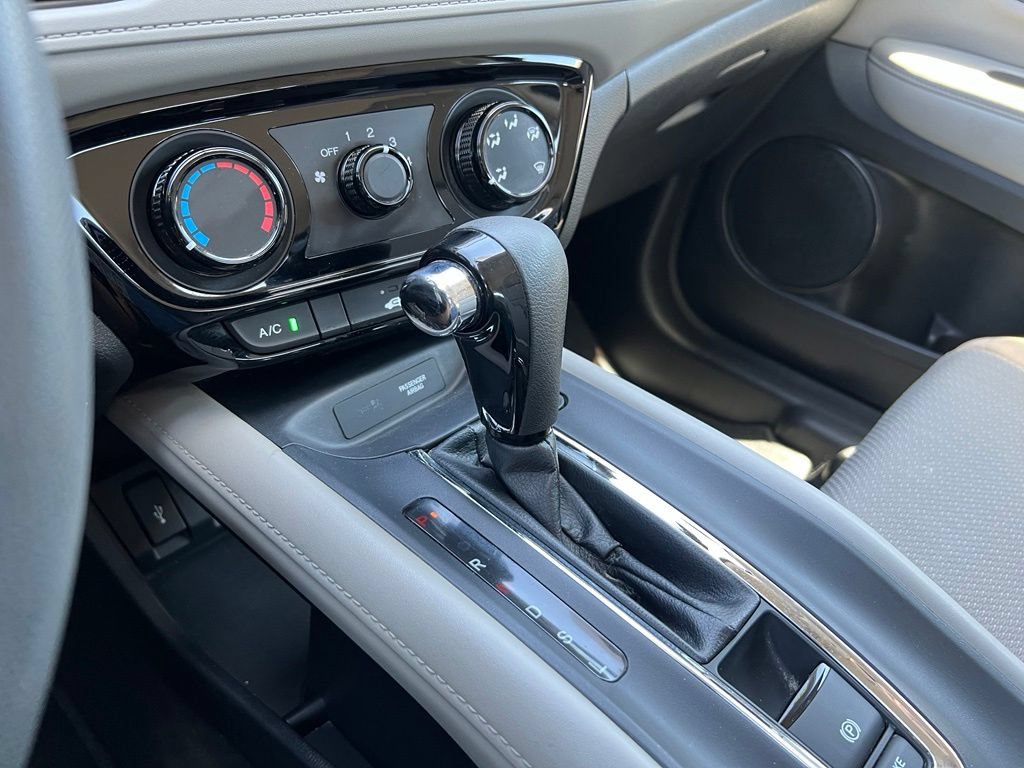 Used 2017 Honda HR-V LX image 34