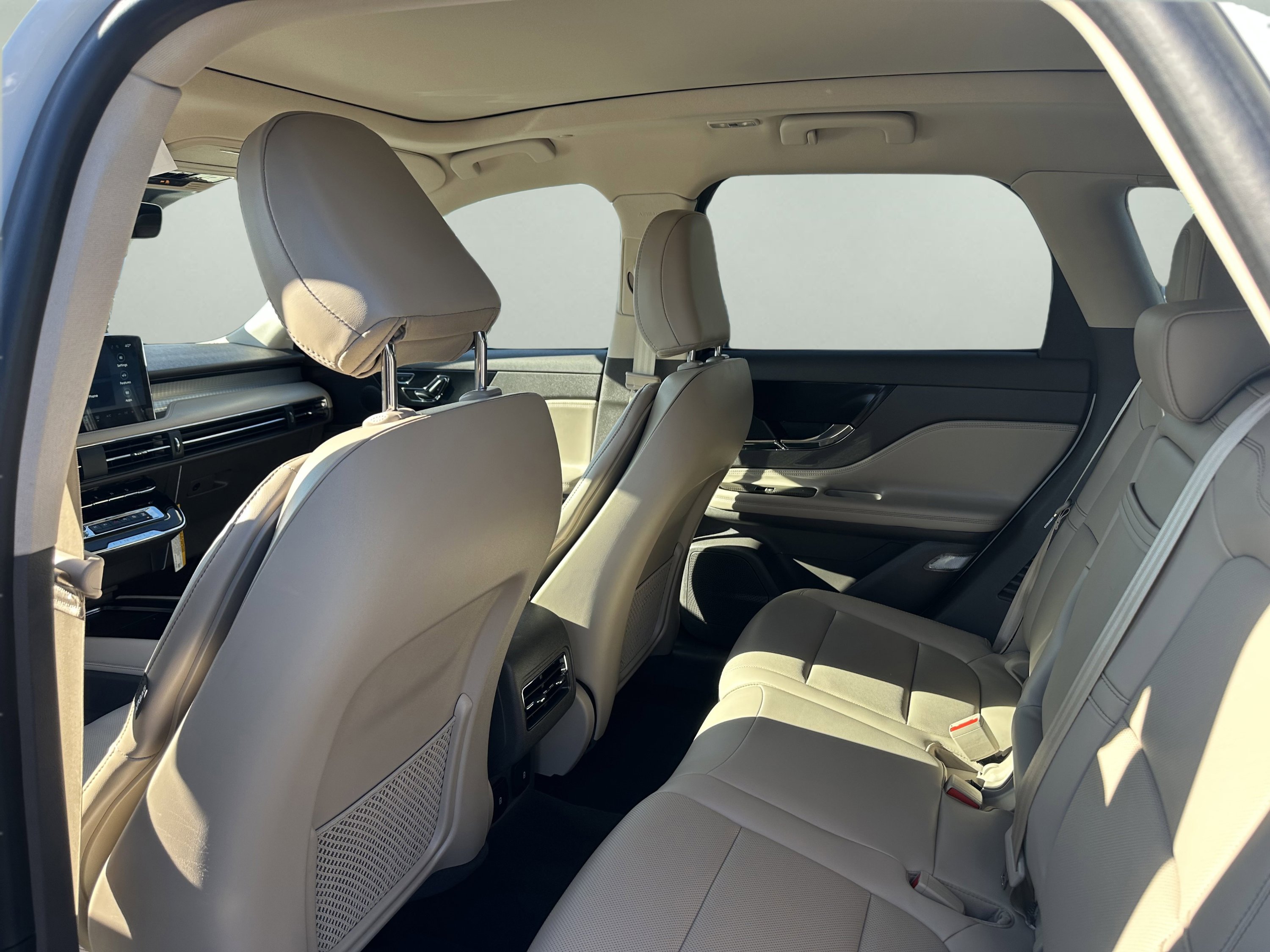 Certified 2023 Lincoln Corsair AWD w/ Equipment Group 101A image 10