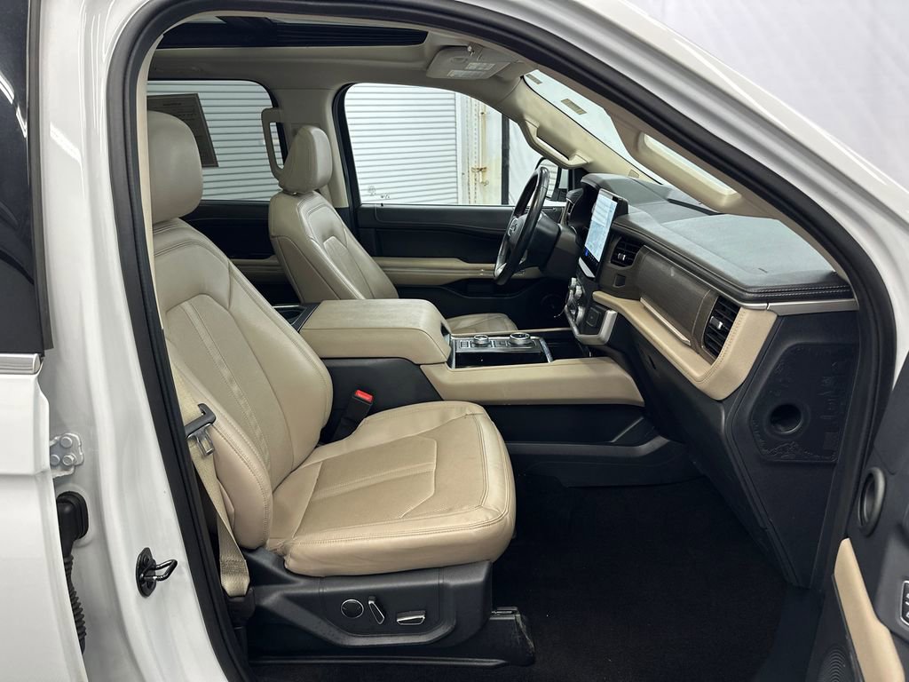 Used 2022 Ford Expedition Max Limited AWD/4WD image 15