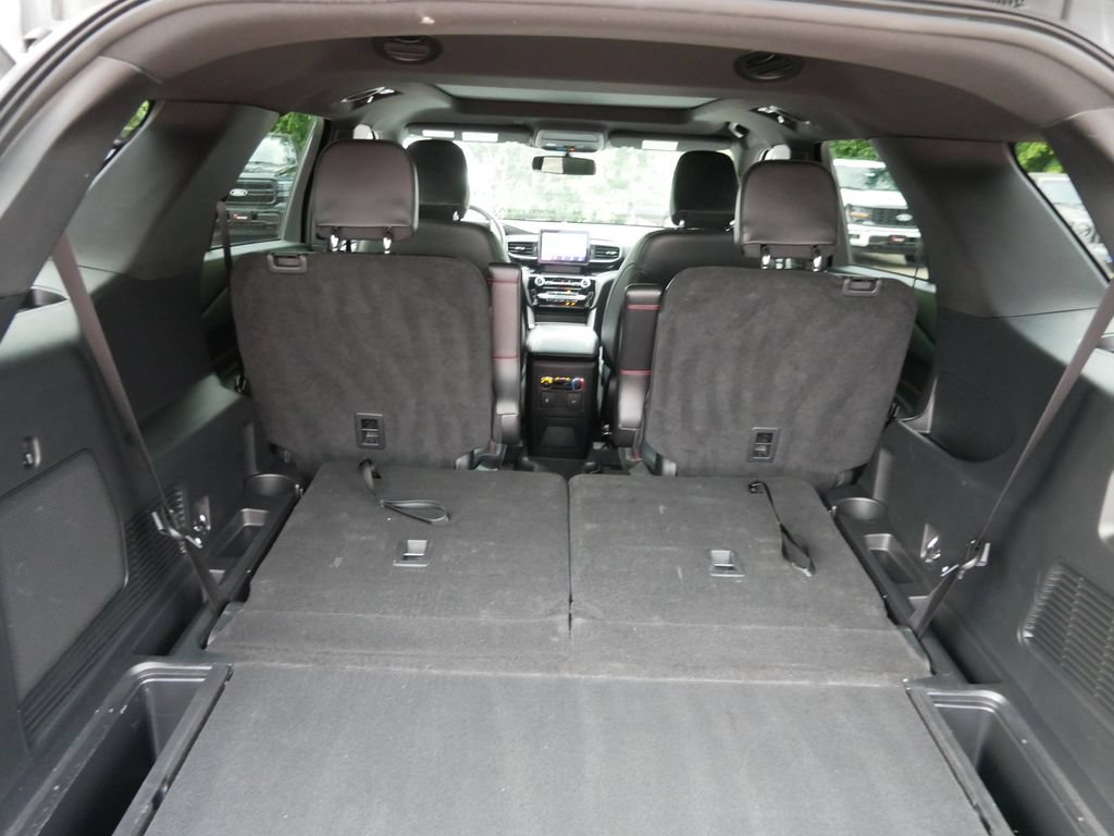 Certified 2023 Ford Explorer ST-Line AWD/4WD image 9