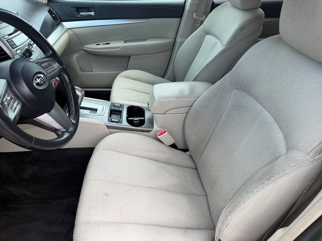 Used 2011 Subaru Outback 2.5i Premium AWD/4WD image 10