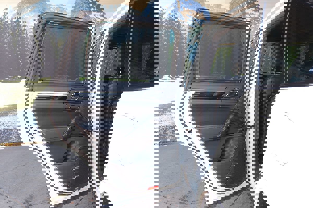 Used 2017 Porsche Cayenne S image 37