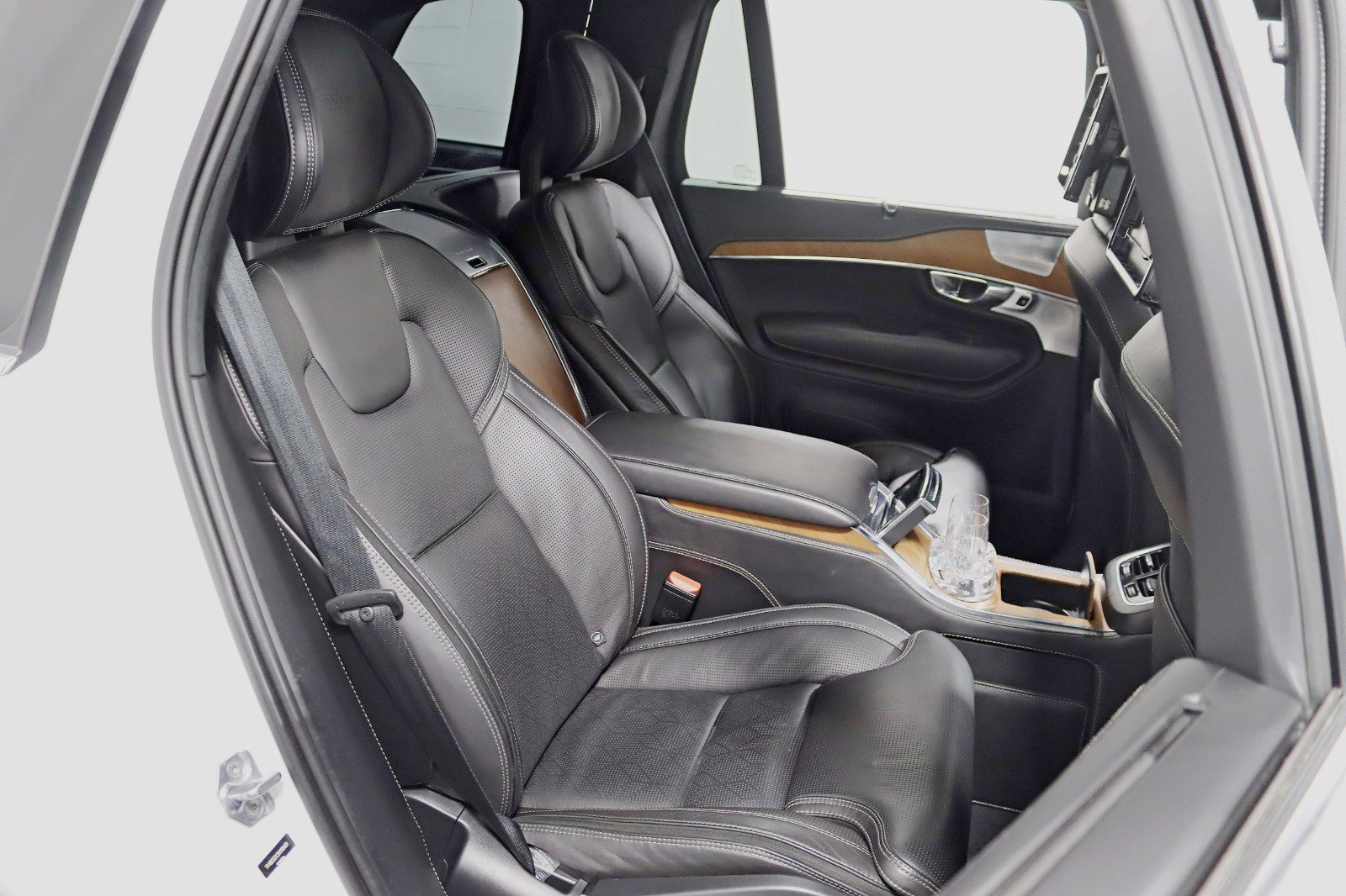Used 2017 Volvo XC90 T8 Excellence AWD/4WD image 34