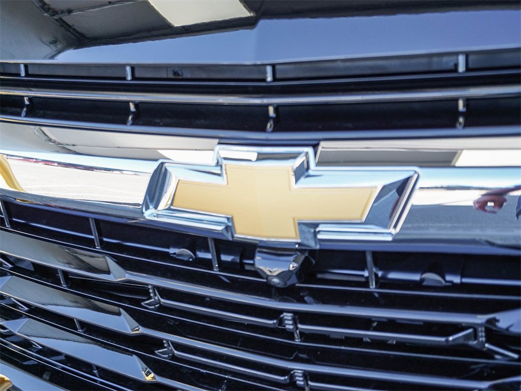 New 2026 Chevrolet Suburban LS image 4