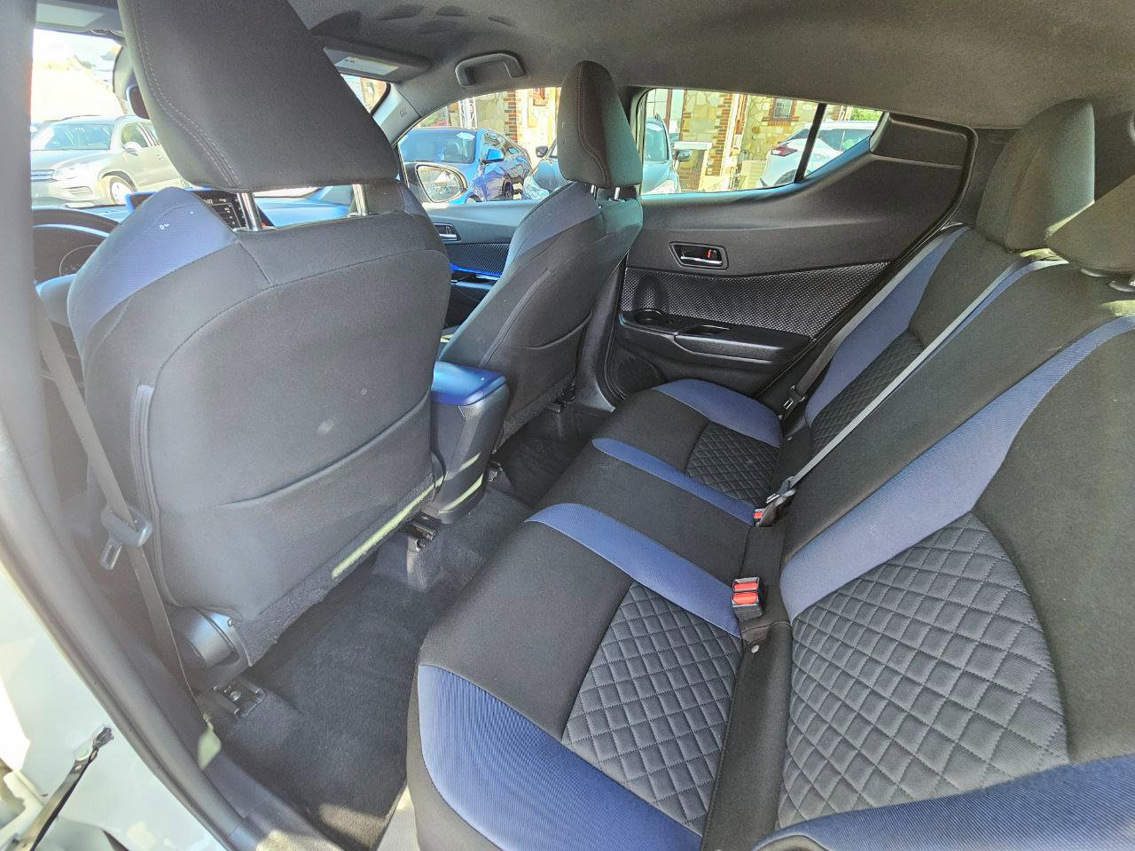 Used 2020 Toyota C-HR XLE image 13