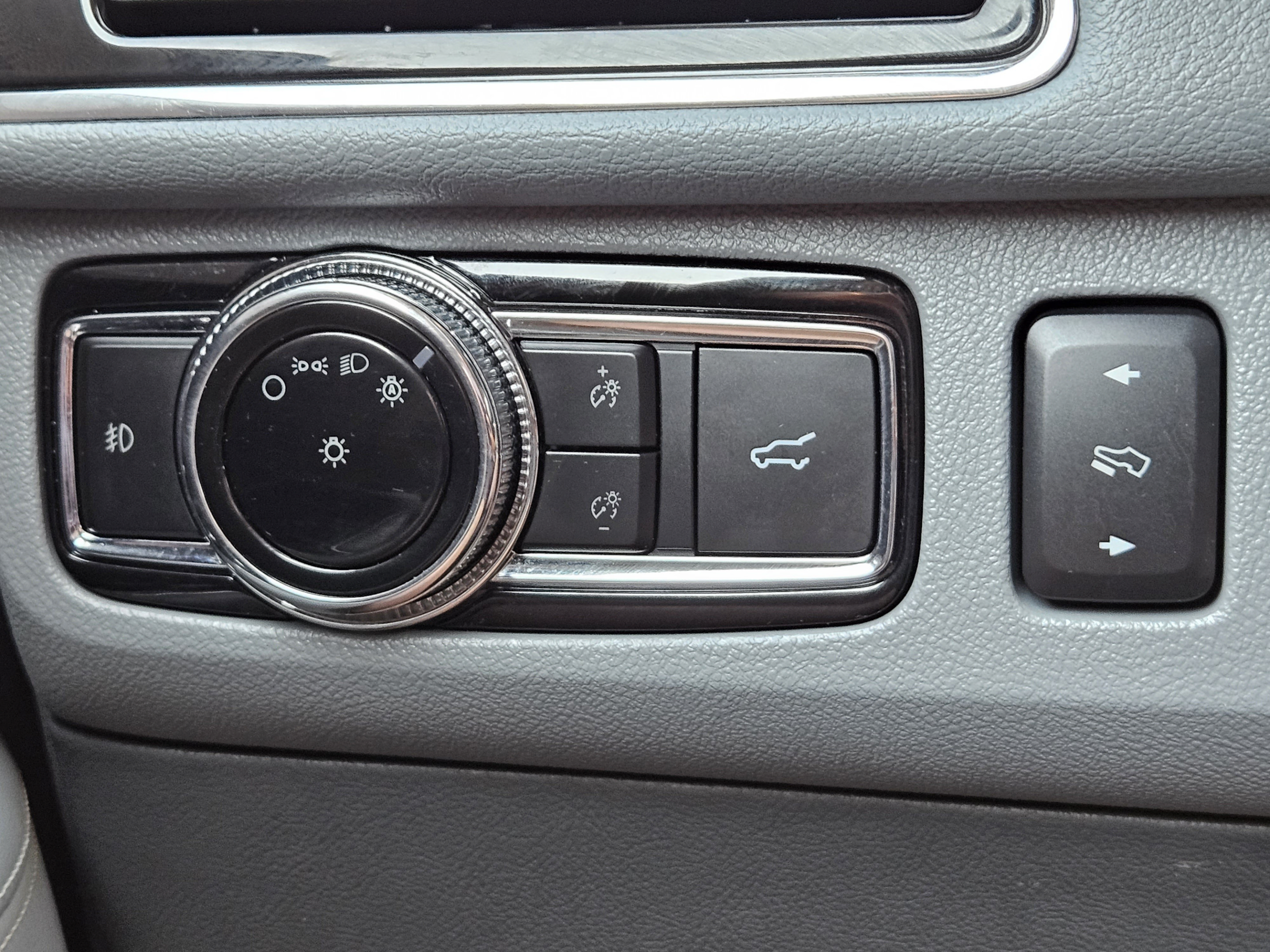 Used 2018 Lincoln Navigator Reserve AWD/4WD image 24