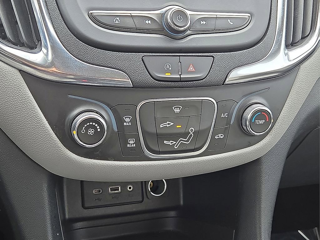 Used 2024 Chevrolet Equinox LS image 30