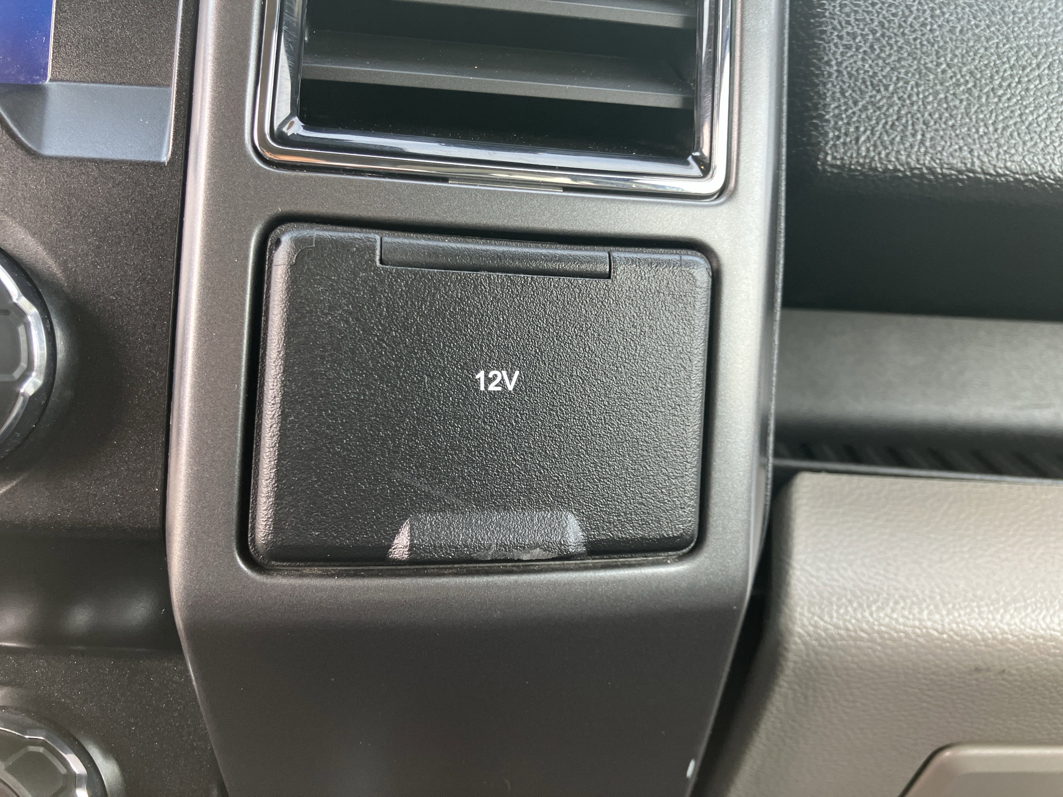 Used 2020 Ford F150 XLT w/ Trailer Tow Package image 29