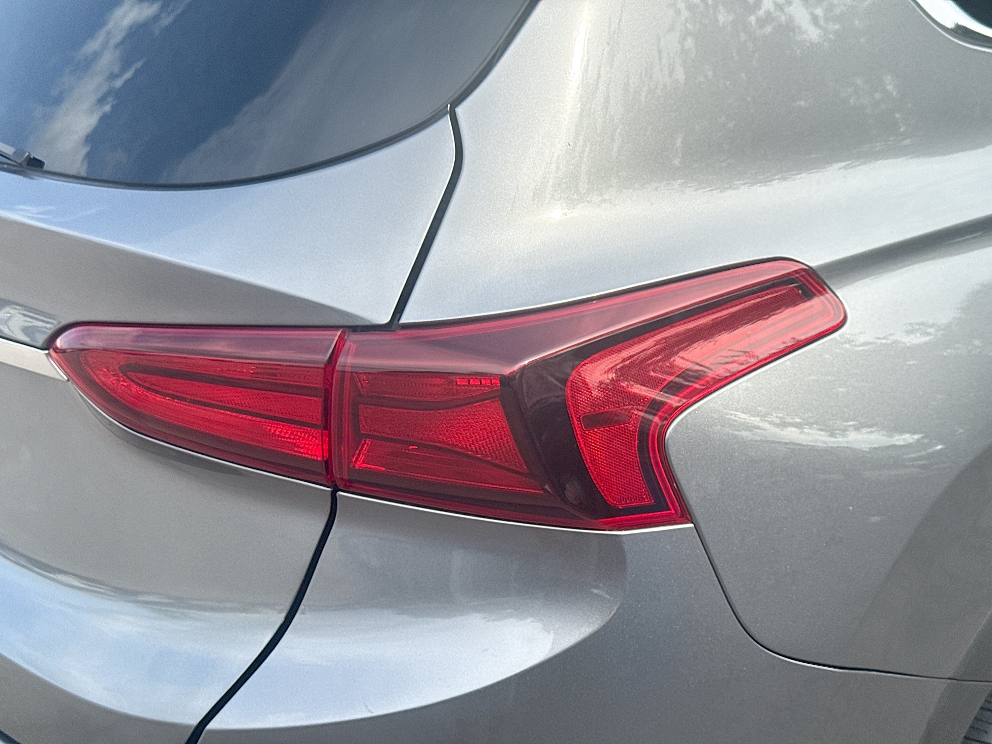 Used 2019 Hyundai Santa Fe SE FWD image 25