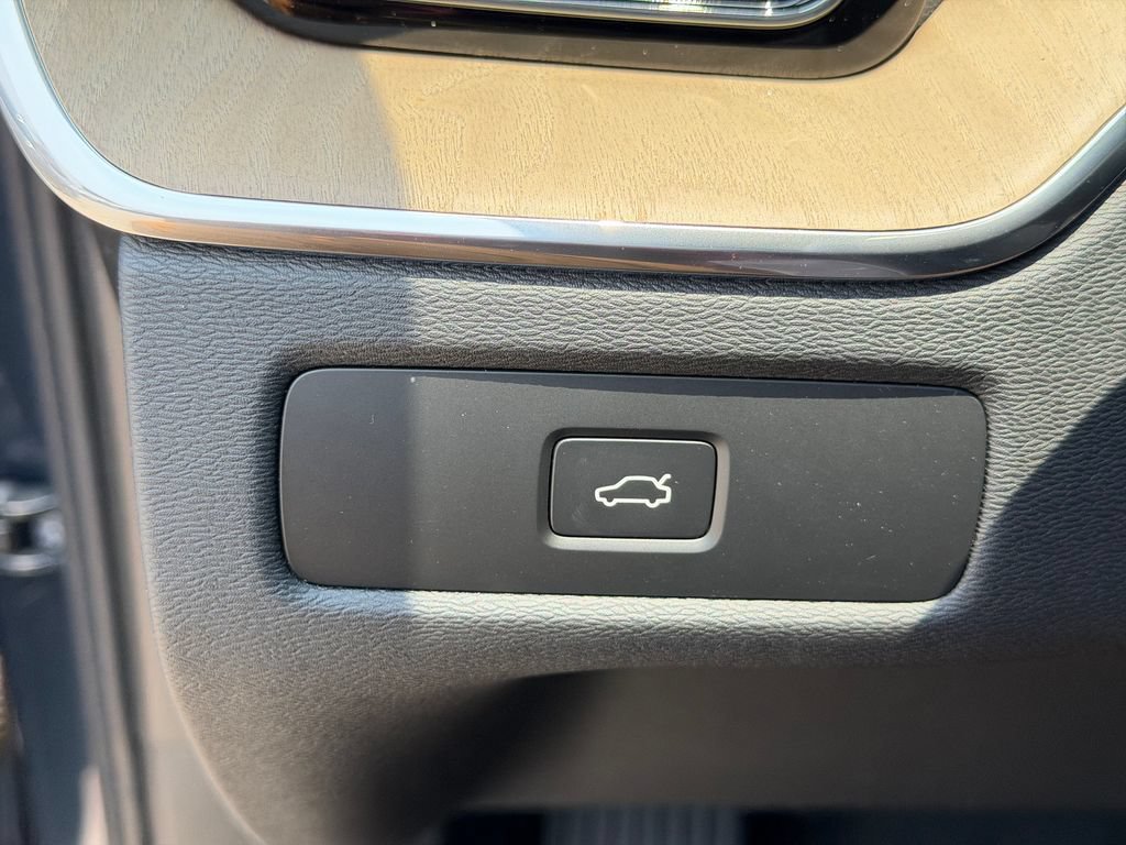 New 2026 Volvo XC60 B5 Core w/ Climate Package AWD/4WD image 30