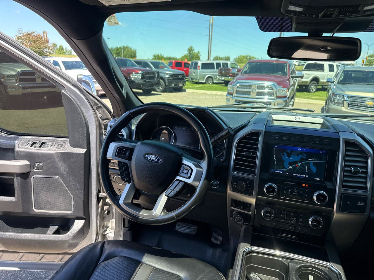 Used 2020 Ford F350 Platinum w/ FX4 Off-Road Package AWD/4WD image 30