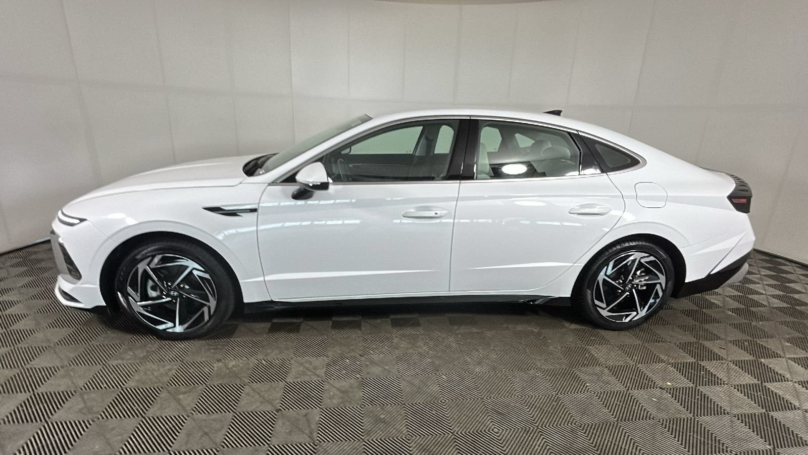 Certified 2026 Hyundai Sonata SEL FWD image 7