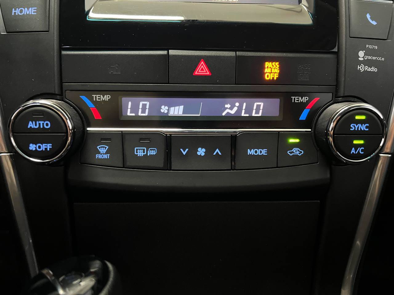 Used 2015 Toyota Camry XSE w/ Moonroof Package FWD image 20