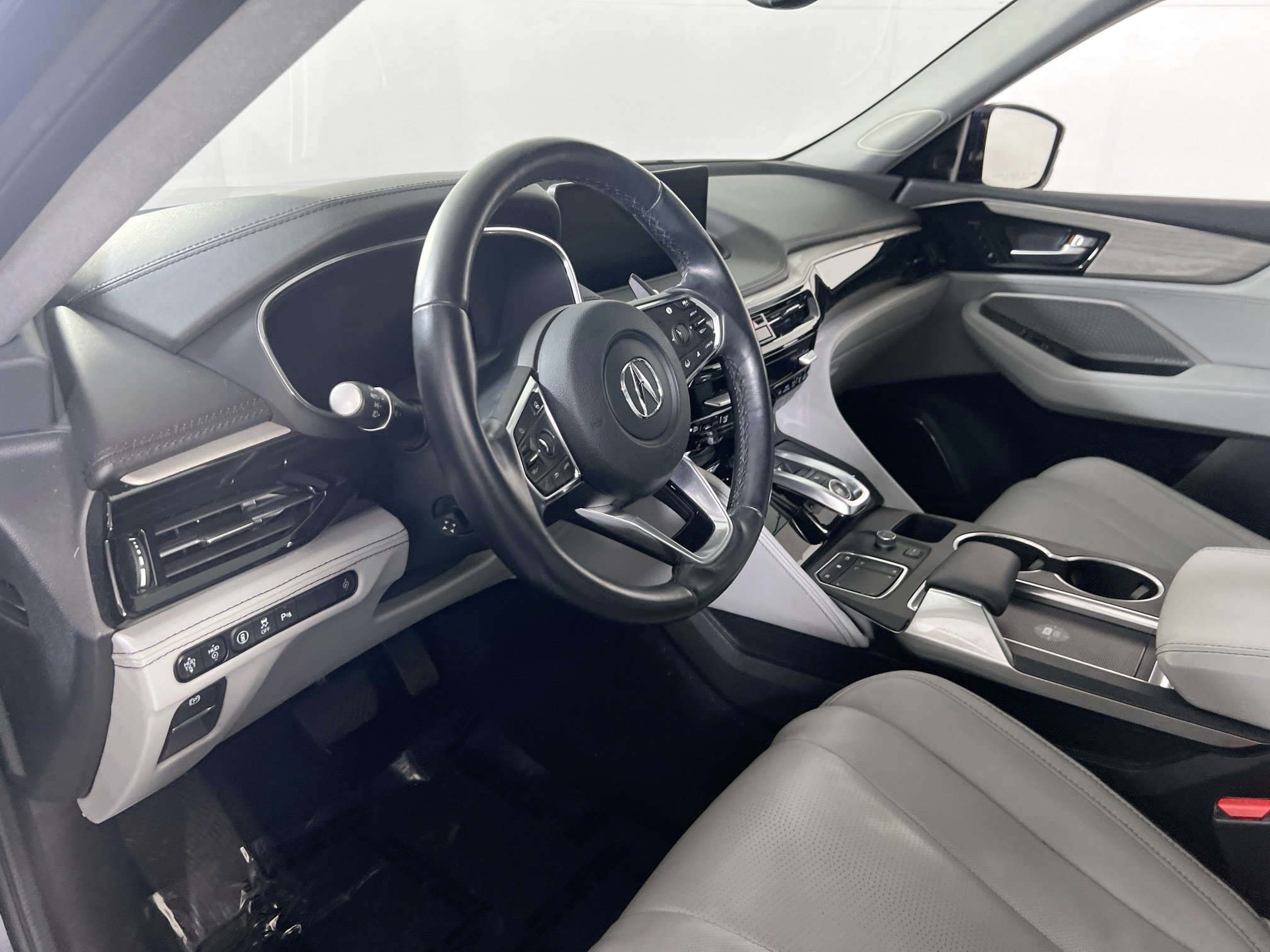 Used 2022 Acura MDX SH-AWD w/ Advance Package image 9