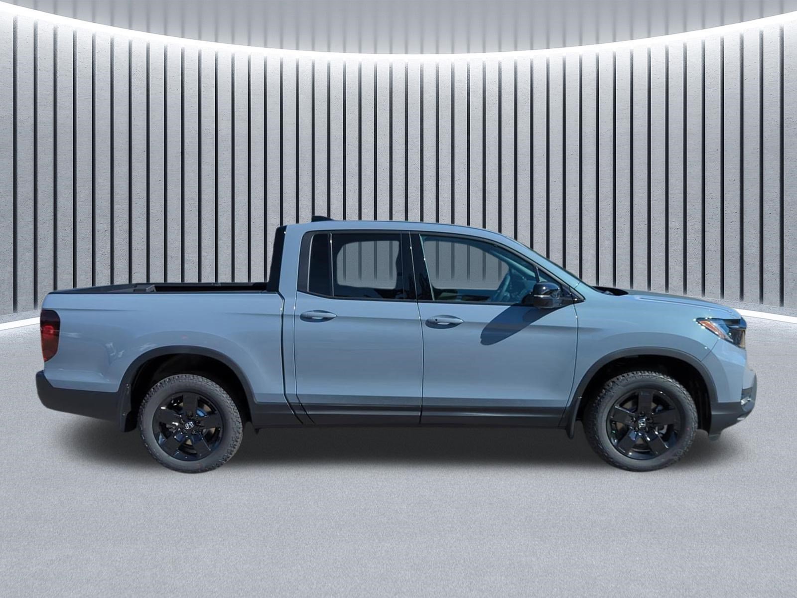 New 2026 Honda Ridgeline Black Edition image 2