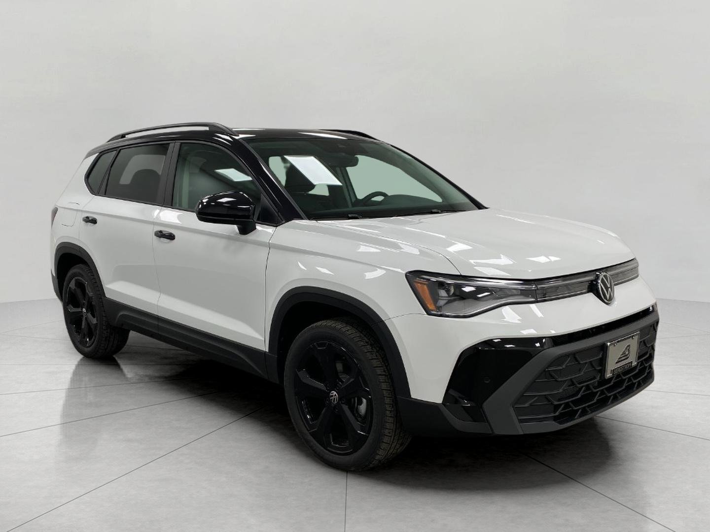 New 2026 Volkswagen Taos SE AWD/4WD image 1
