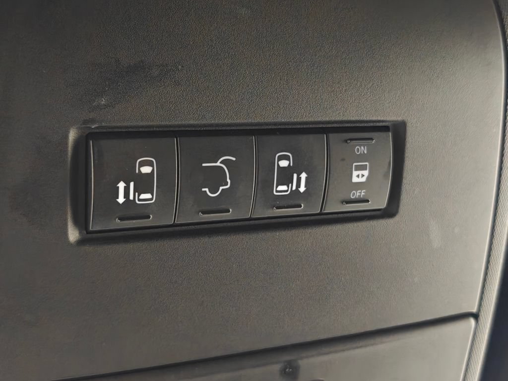 Used 2019 Dodge Grand Caravan SXT FWD image 9