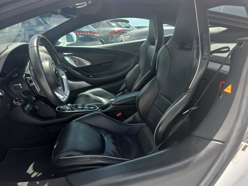 Used 2023 McLaren GT RWD image 6
