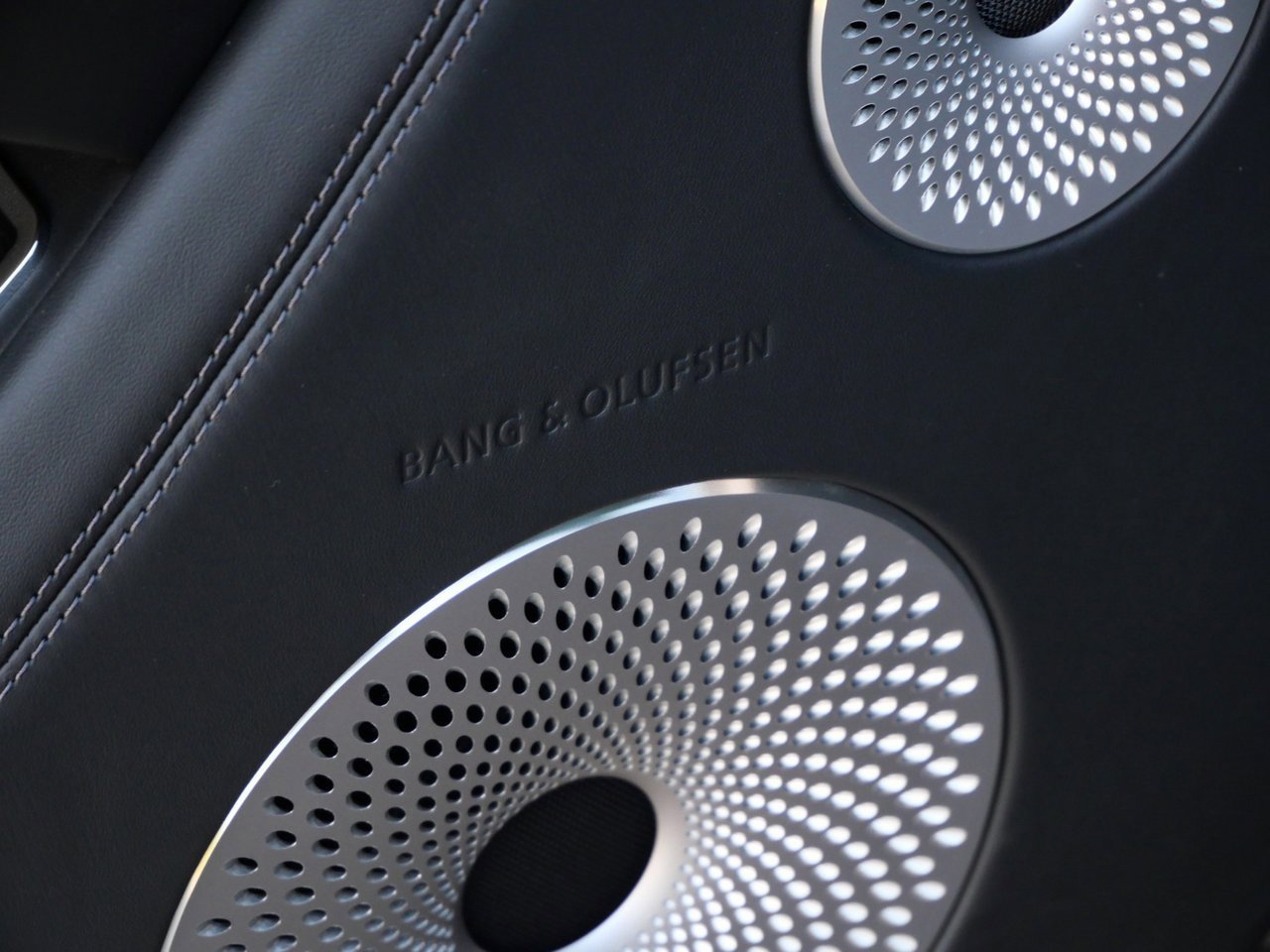 New 2025 Bentley Bentayga Extended Wheelbase image 17