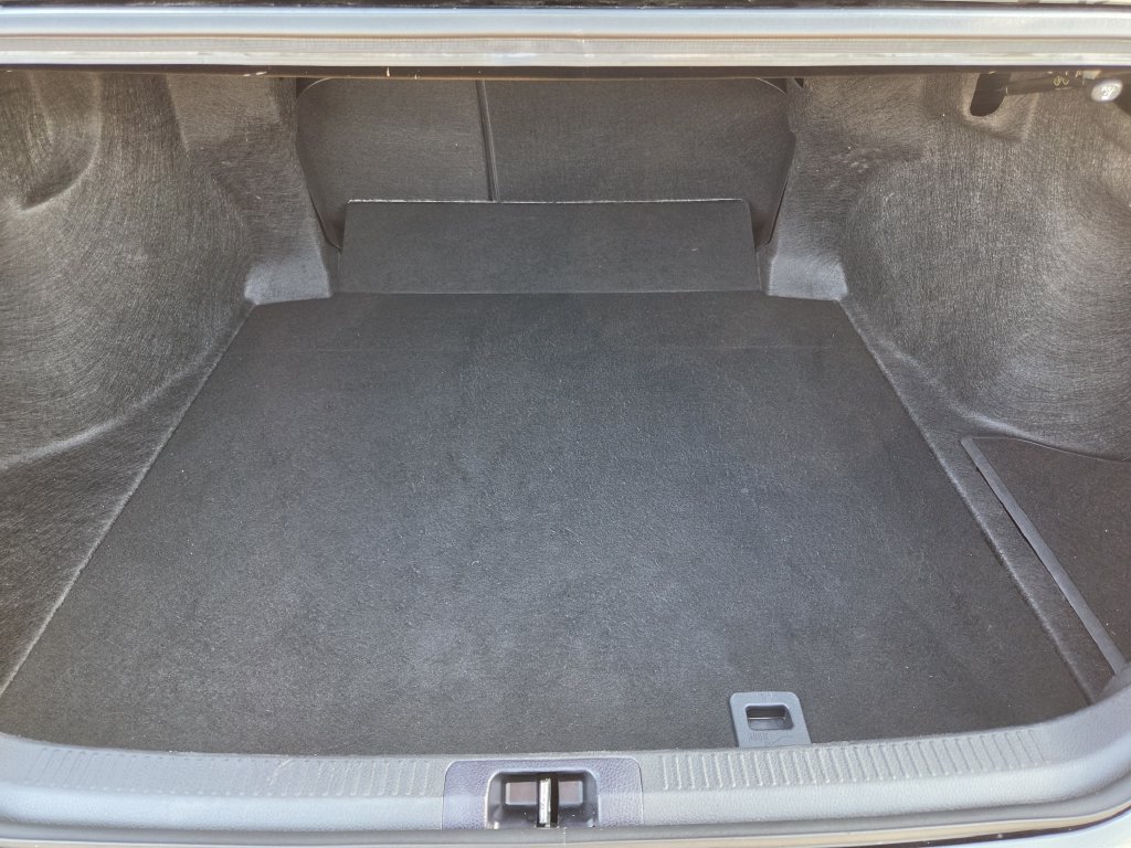 Used 2026 Toyota Camry SE FWD image 30