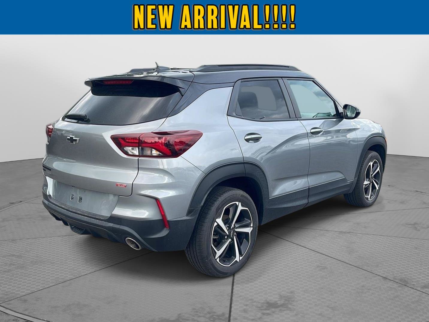 Used 2023 Chevrolet TrailBlazer RS w/ Sun and Liftgate Package AWD/4WD image 5