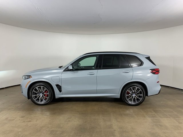 Used 2026 BMW X5 xDrive50e w/ M Sport Package image 38