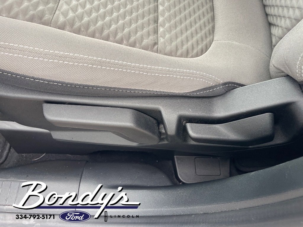 Used 2021 Ford Escape SE image 12