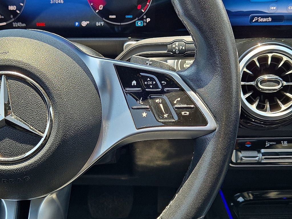 Used 2025 Mercedes-Benz GLB 250 4MATIC image 20