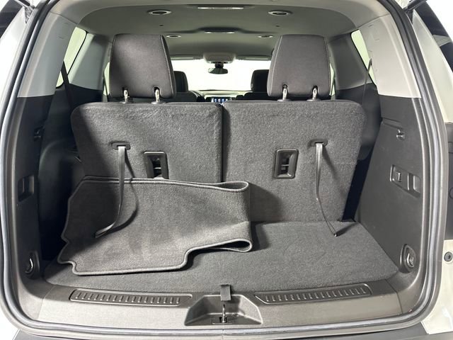 Used 2023 GMC Acadia SLE image 26