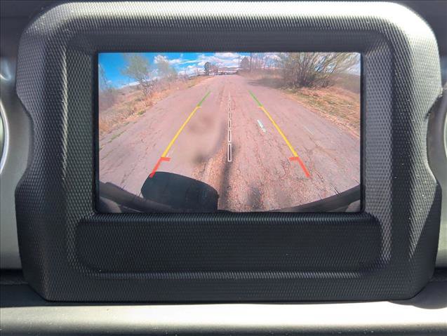 Used 2018 Jeep Wrangler Unlimited Sahara w/ Cold Weather Group image 13