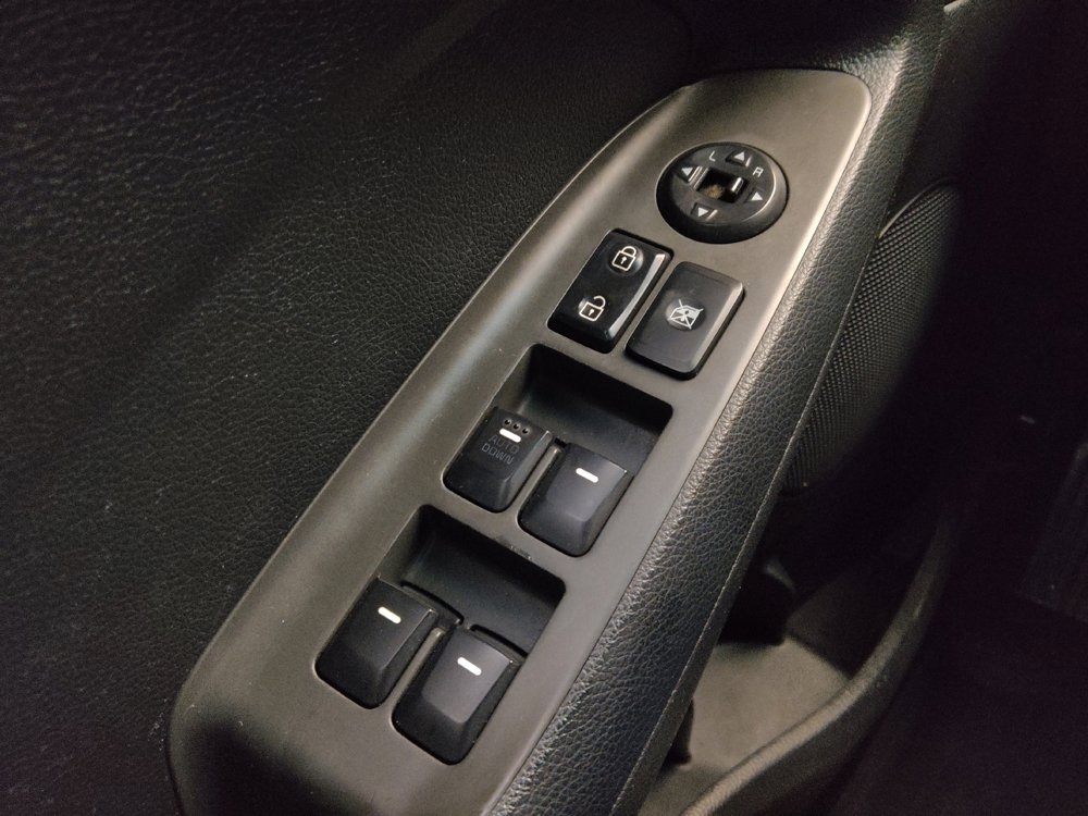 Used 2017 Kia Forte LX image 27