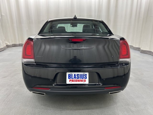 Used 2023 Chrysler 300 Touring L w/ Popular Equipment Group image 5