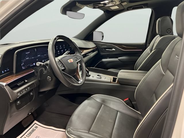 Used 2024 Cadillac Escalade Premium Luxury w/ LPO, Floor Liner Package AWD/4WD image 6
