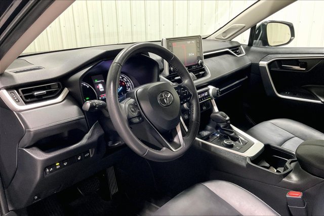Used 2021 Toyota RAV4 XLE Premium AWD/4WD image 14