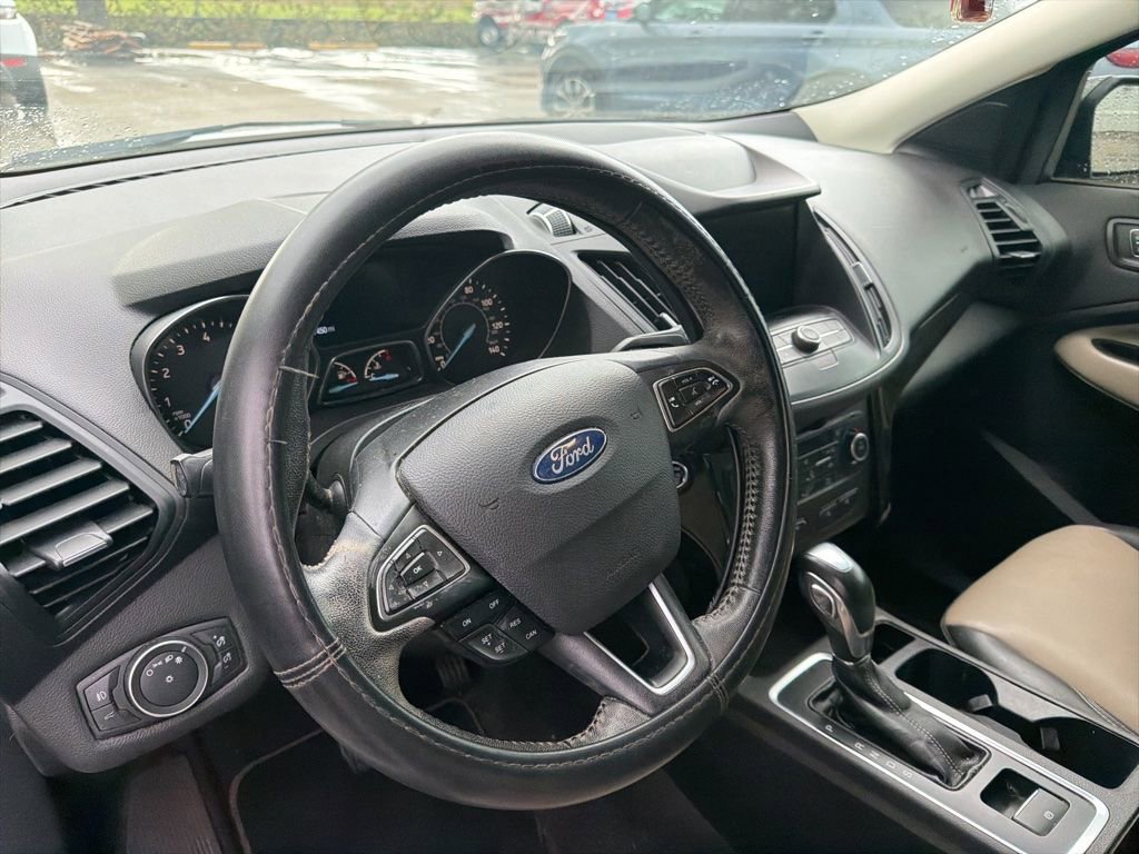 Used 2019 Ford Escape SEL AWD/4WD image 9