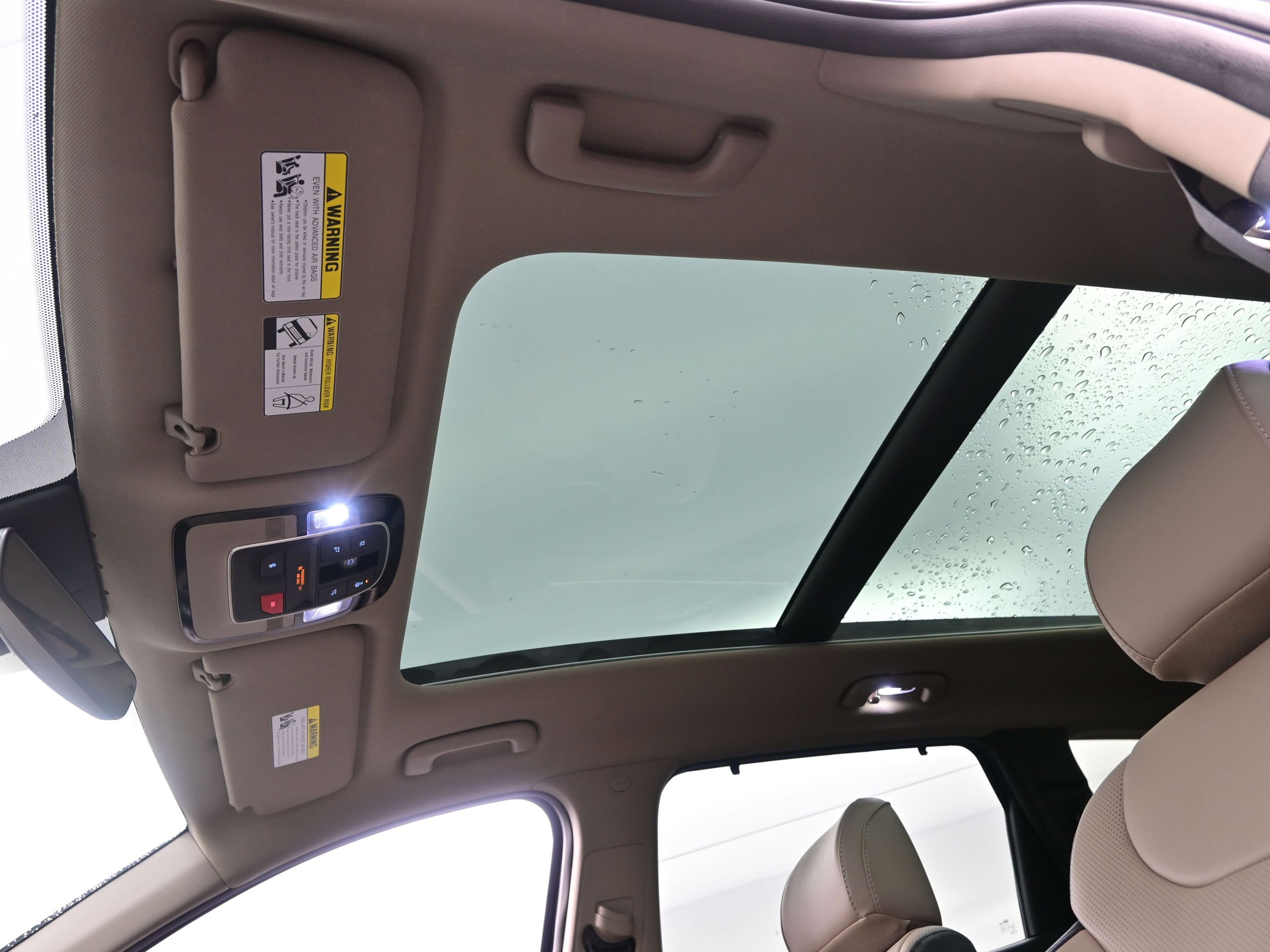 Used 2023 Hyundai Santa Fe SEL w/ Premium Package image 18