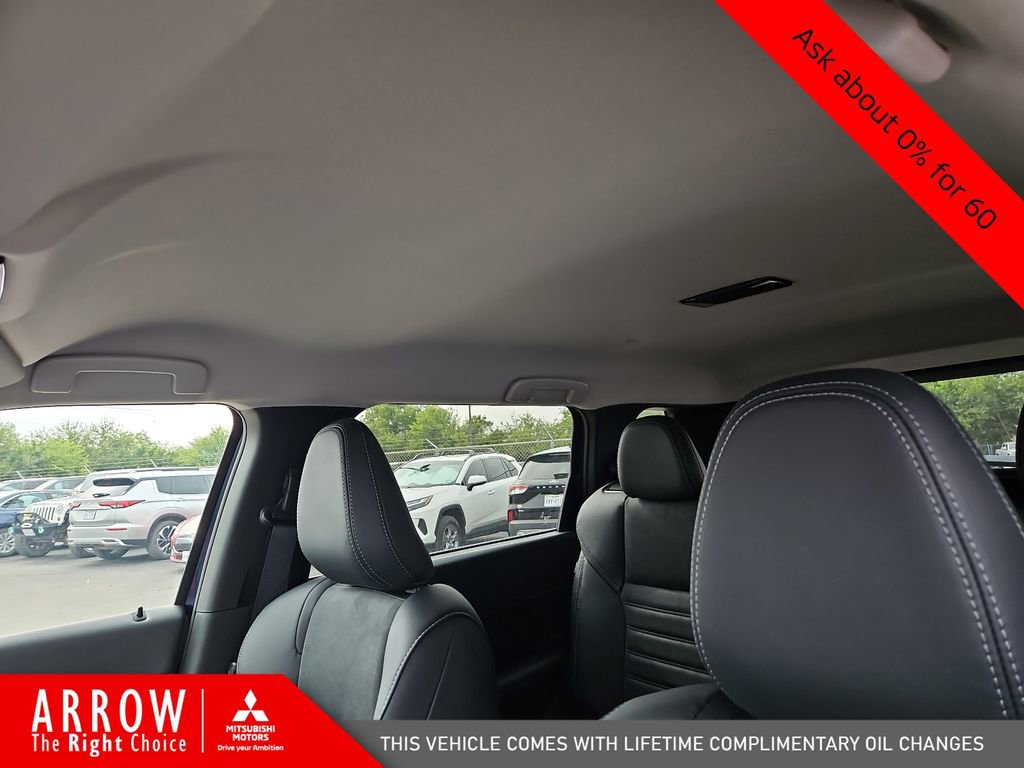 New 2025 Mitsubishi Outlander SE image 22