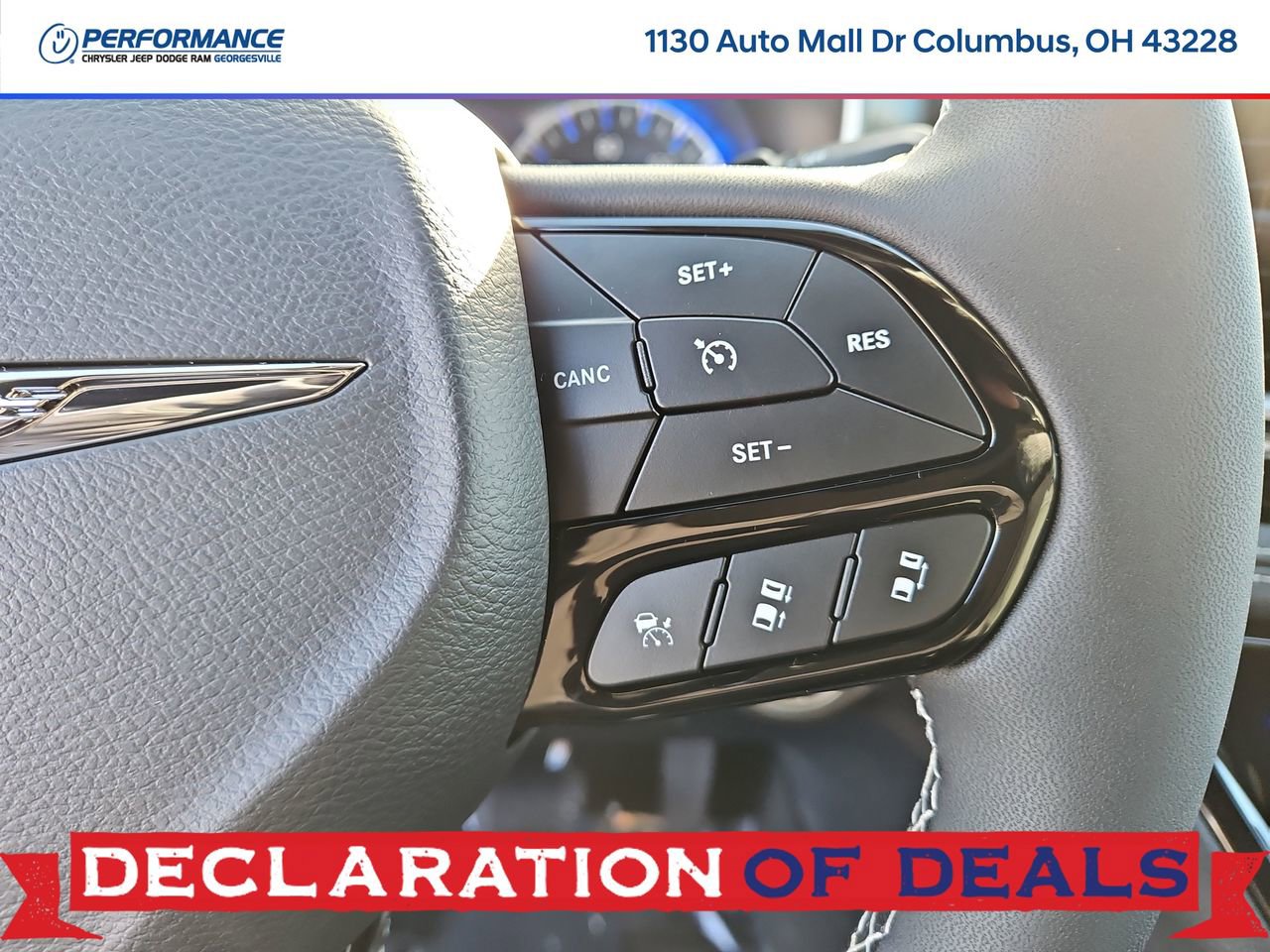 New 2026 Chrysler Pacifica Select AWD/4WD image 32