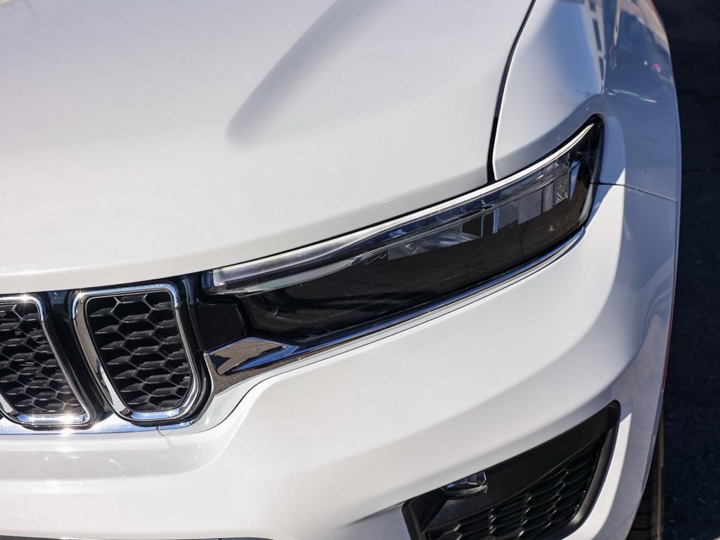 Used 2022 Jeep Grand Cherokee Overland w/ Luxury Tech Group IV image 10