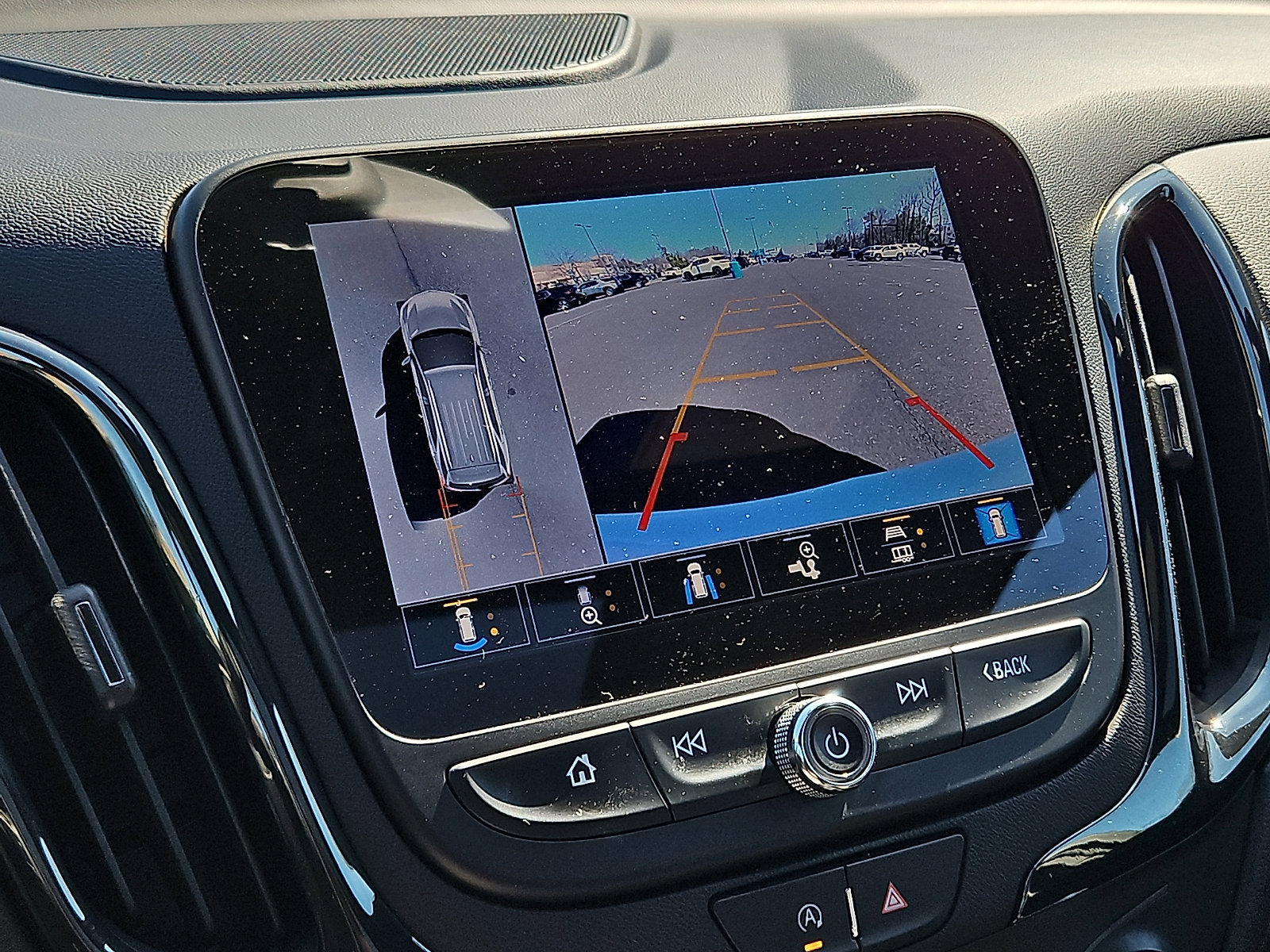 Used 2022 Chevrolet Equinox RS w/ RS Leather Package image 19