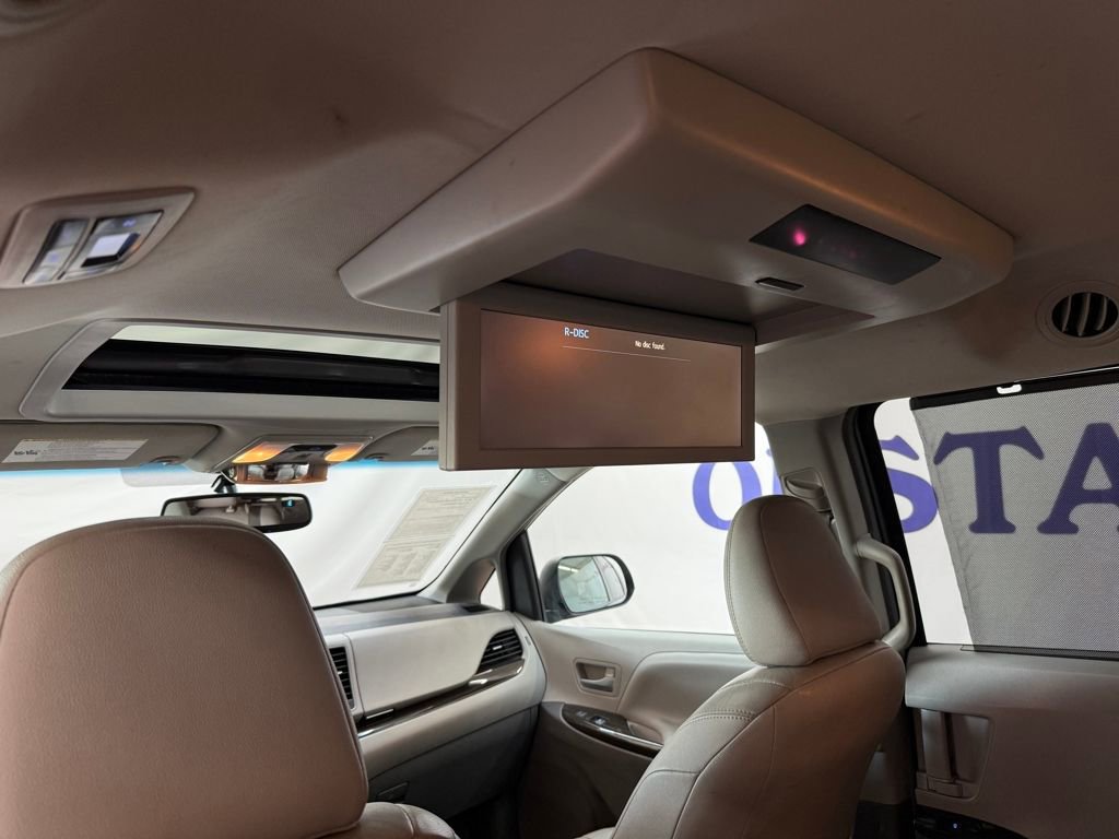 Used 2015 Toyota Sienna XLE Premium image 17