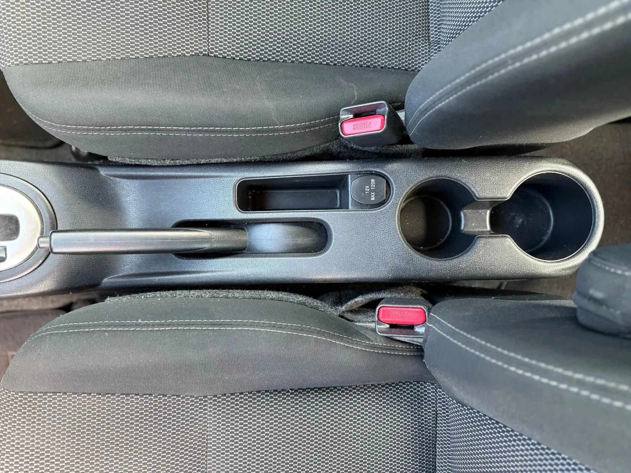 Used 2018 Nissan Versa SV FWD image 18