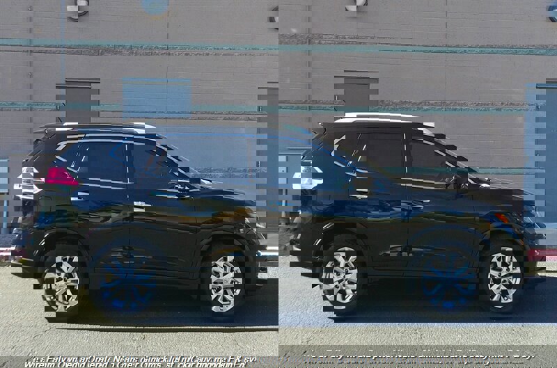 Used 2015 Nissan Rogue SV image 8