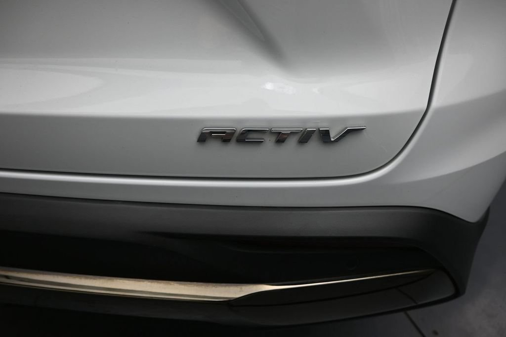 Used 2024 Chevrolet Trax ACTIV w/ Sunroof Package FWD image 11