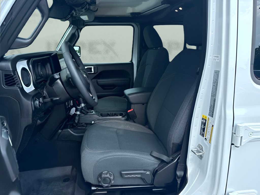 Used 2025 Jeep Wrangler Unlimited Sport AWD/4WD image 9