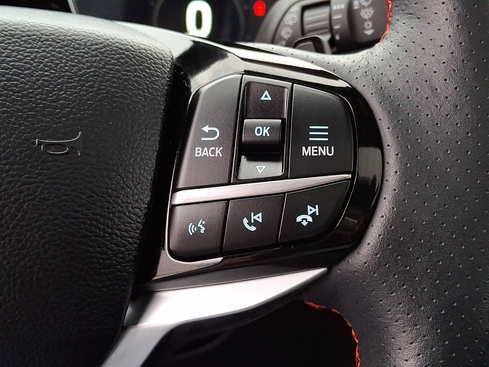 Used 2025 Ford Explorer ST image 22