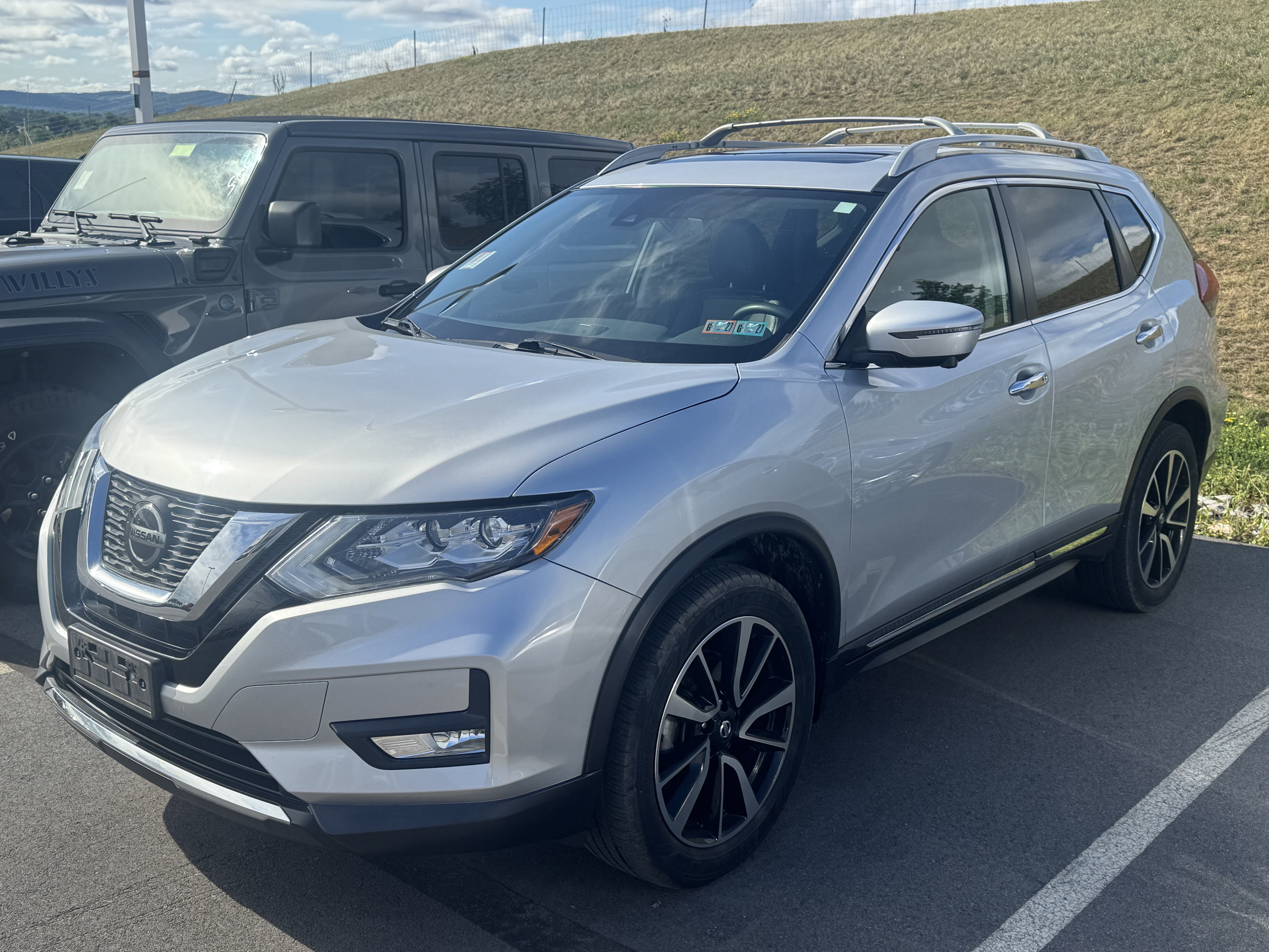 Used 2019 Nissan Rogue SL w/ Premium Package AWD/4WD video 3